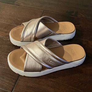 UGG Zayne rose gold quilted platform slides sandals — size 7